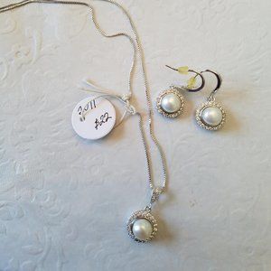 Pearl and Cubic Zirconia Jewelry Set